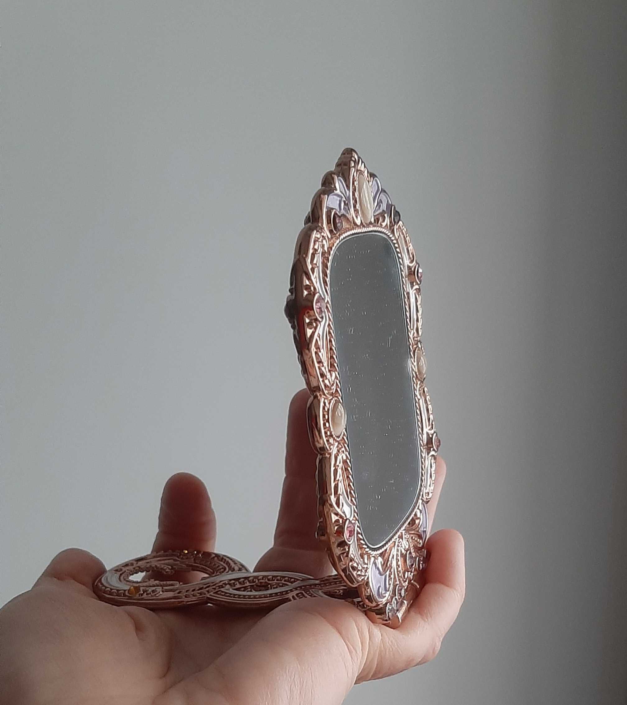 Зеркало в подарочной коробке