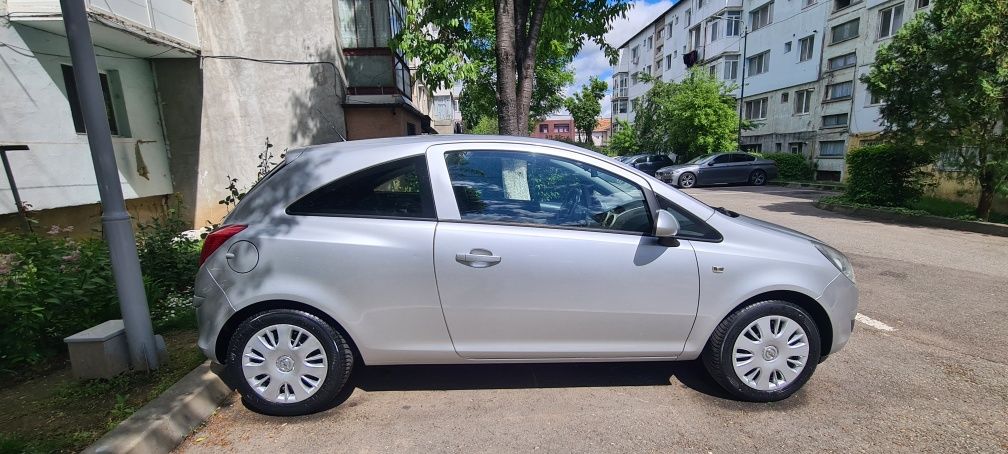 Opel corsa 2009 coupe diesel