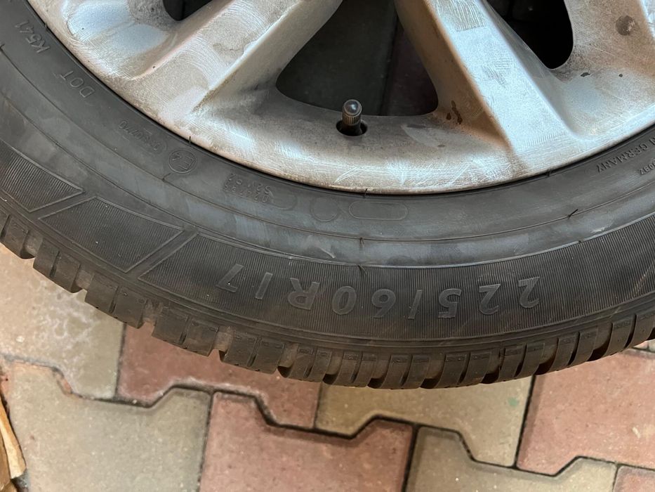 Set 4 roți jante originale R17 + anvelope RUNFLAT Dunlop iarna BMW x3