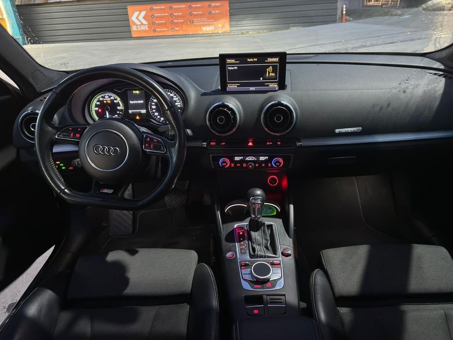 Audi A3 2015. 1.4 E-trnic Sport E-linie