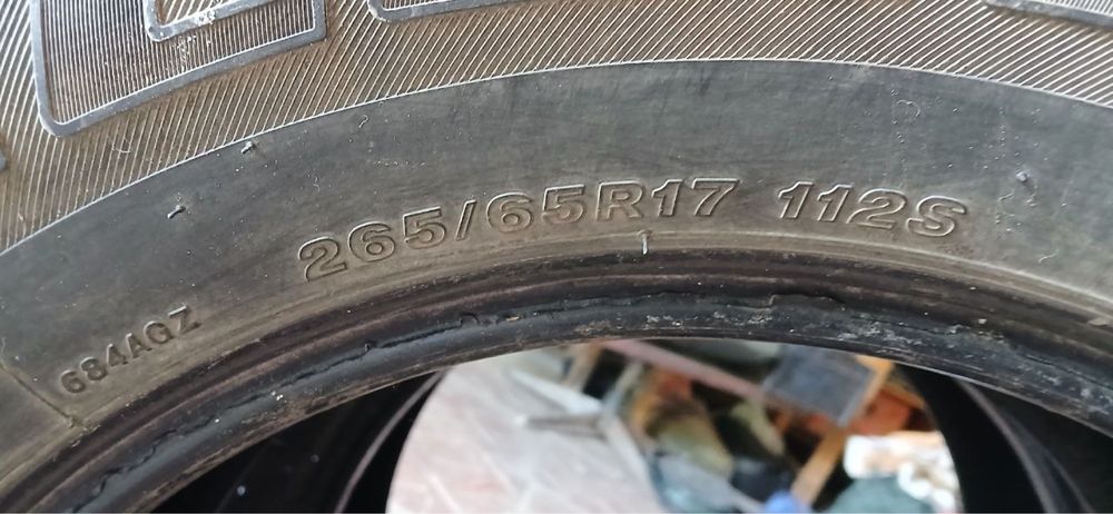 Две покрышки bridgestone dueler ht