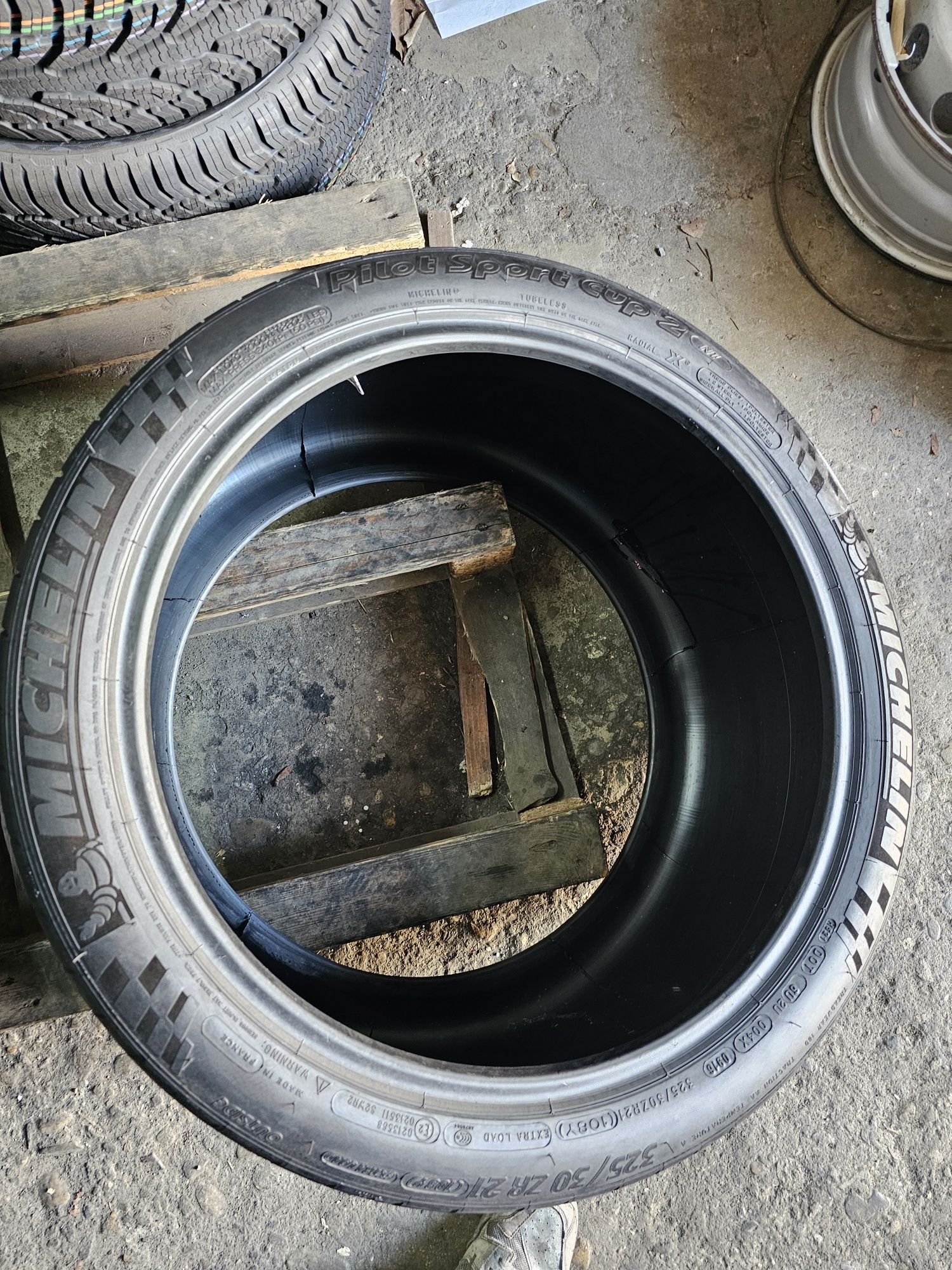 2 anvelope vara 325 30 21 Michelin PilotSport Cup2