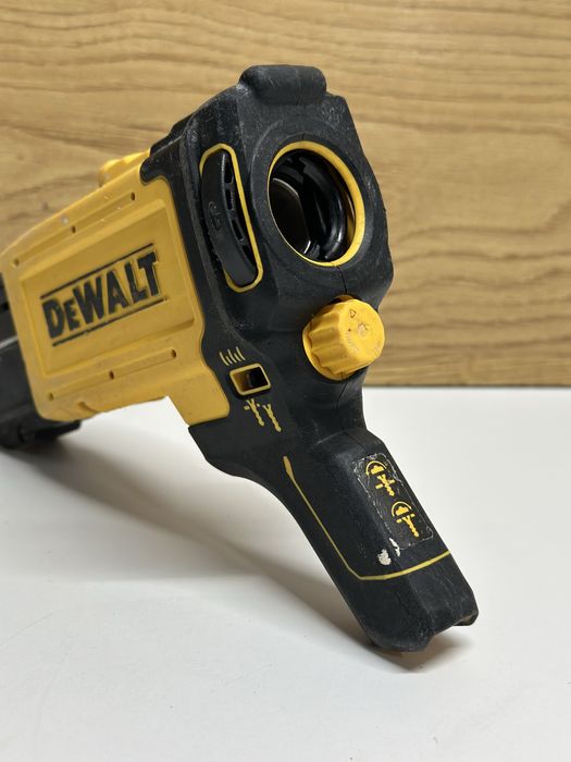 Adaptor DEWALT Magazie De Suruburi DCF6202 Stare buna