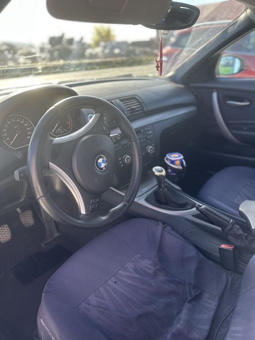 Vand bmw seria1 masina personala