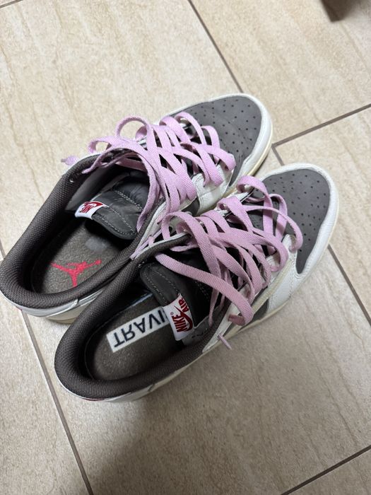 Jordan 1 Travis Scott