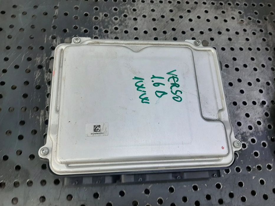 ecu calculator motor 1.6 d n47c16a toyota verso r2 89661-0f580  0281030788