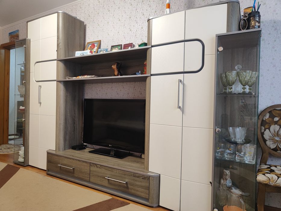 Продам стенку в хорошем состоянии