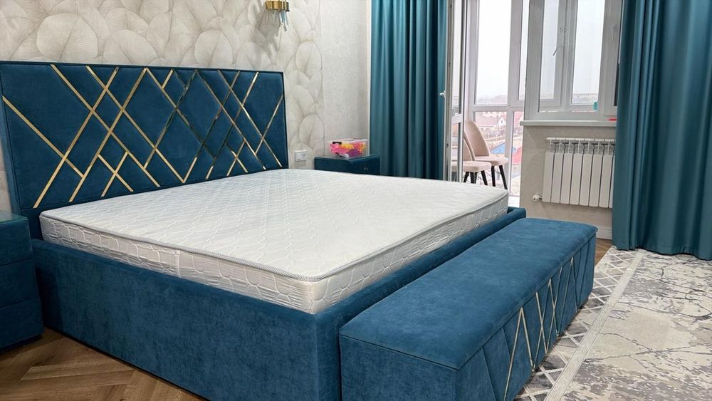 2 спальная кровать вместе с матрасом