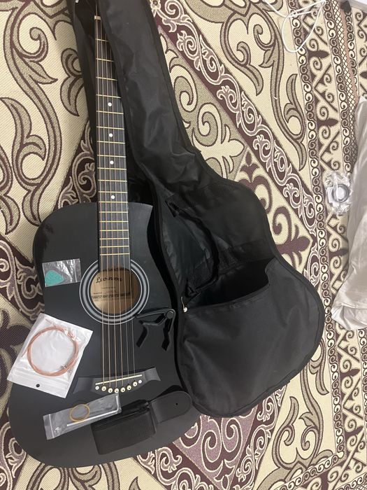 Levinson гитара