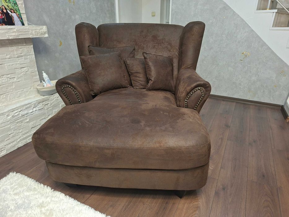 Холна гарнитура в кафяво