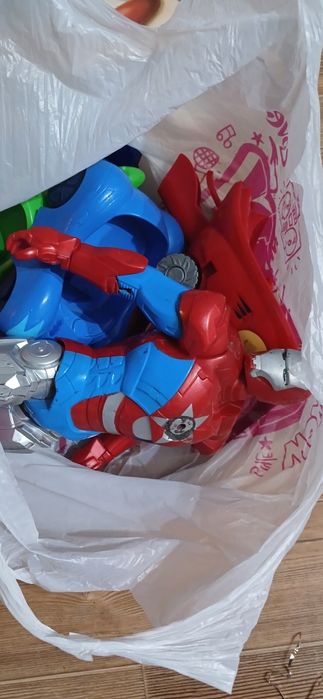 Даром игрушки для мальчика