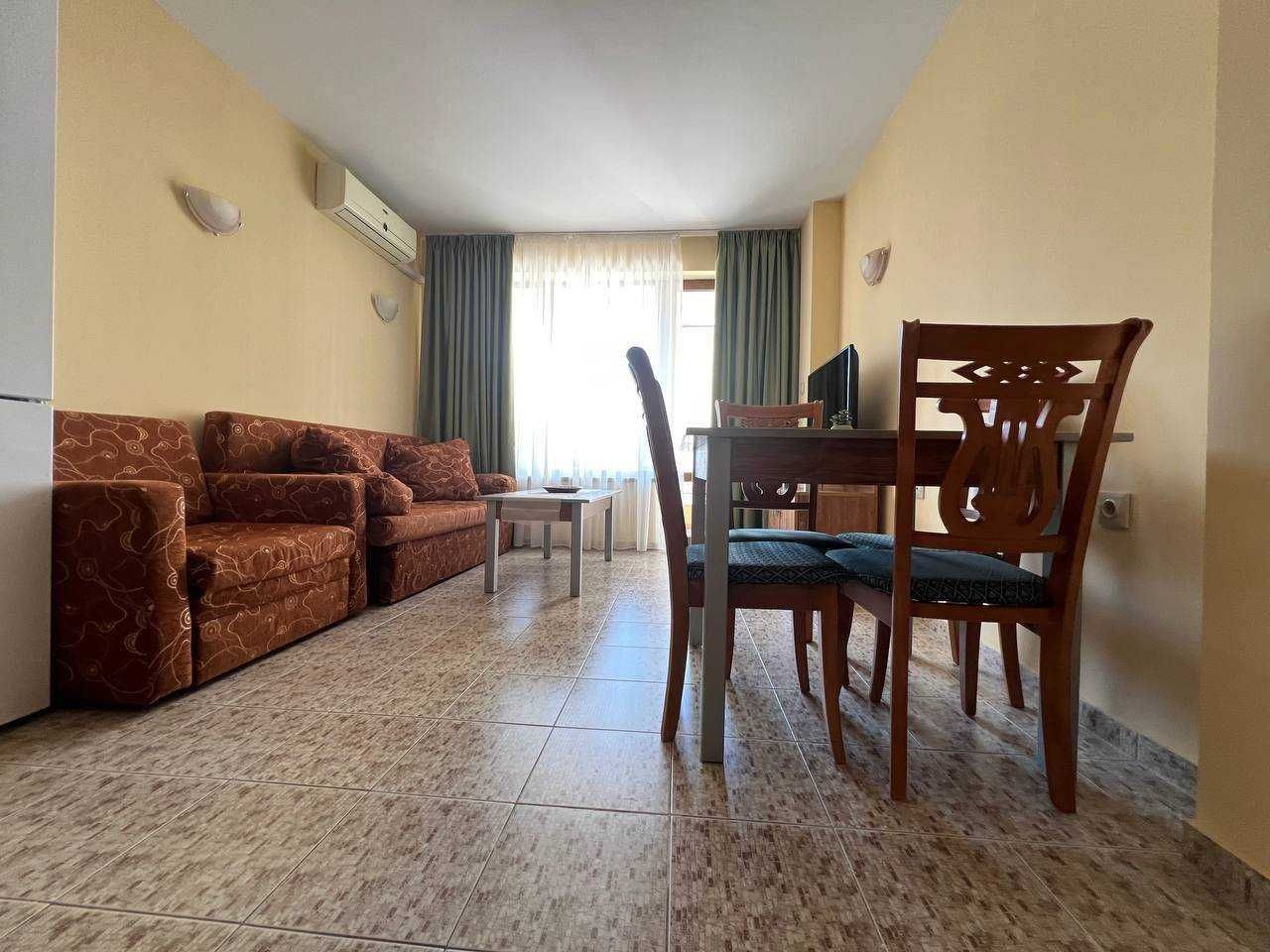 Продава се Тристаен апартамент в к.к. Слънчев бряг - 96 кв.м за 1156 €/кв.м - Снимка #3