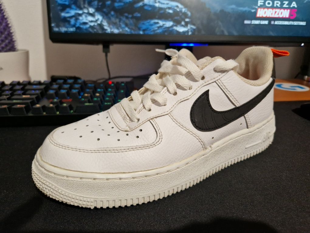 Nike air force 1 low pivot point