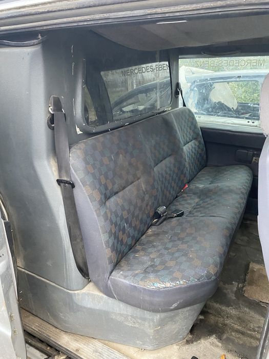 Dezmembrez mercedes vito