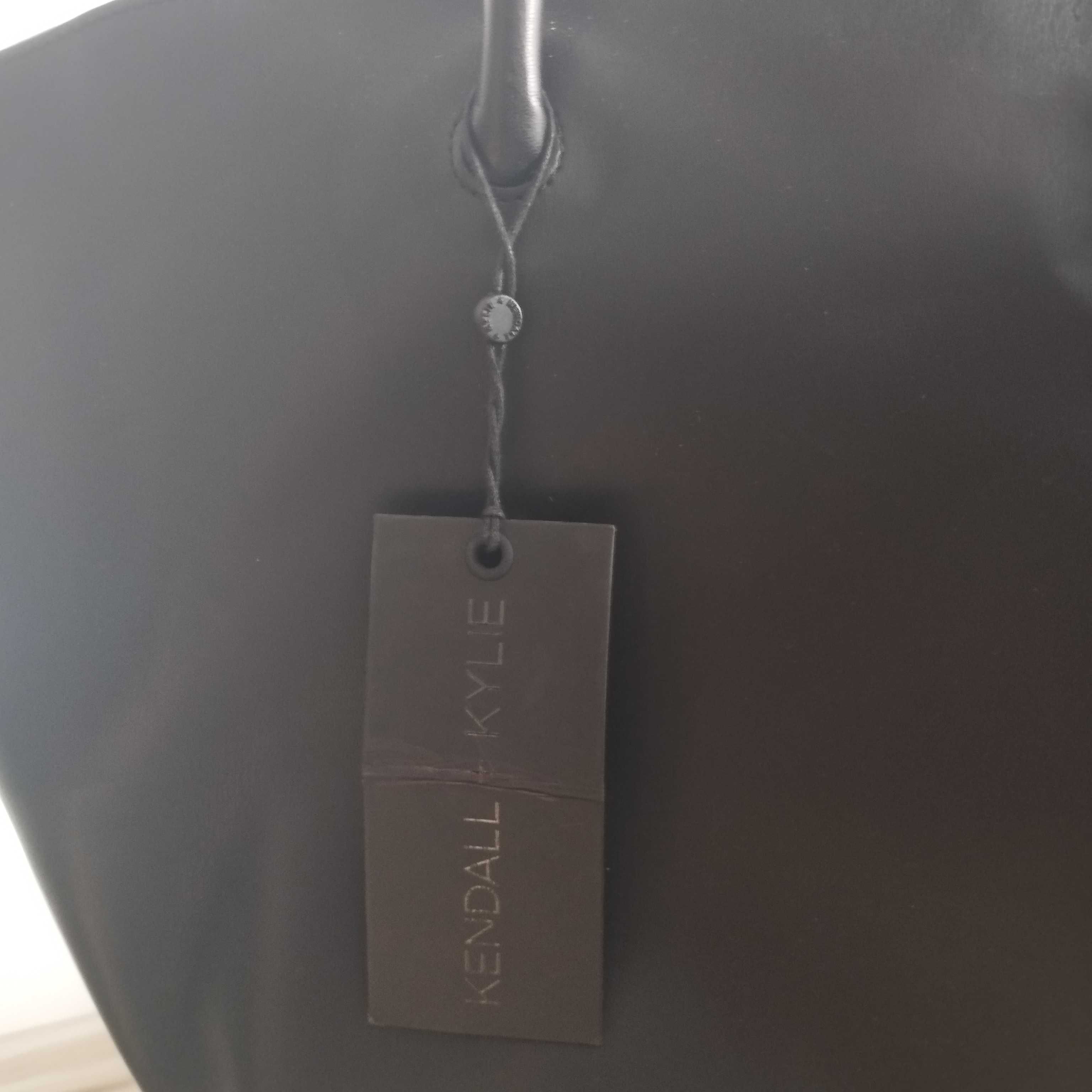 Черна чанта Kendall+Kylie + цикламена нова чанта