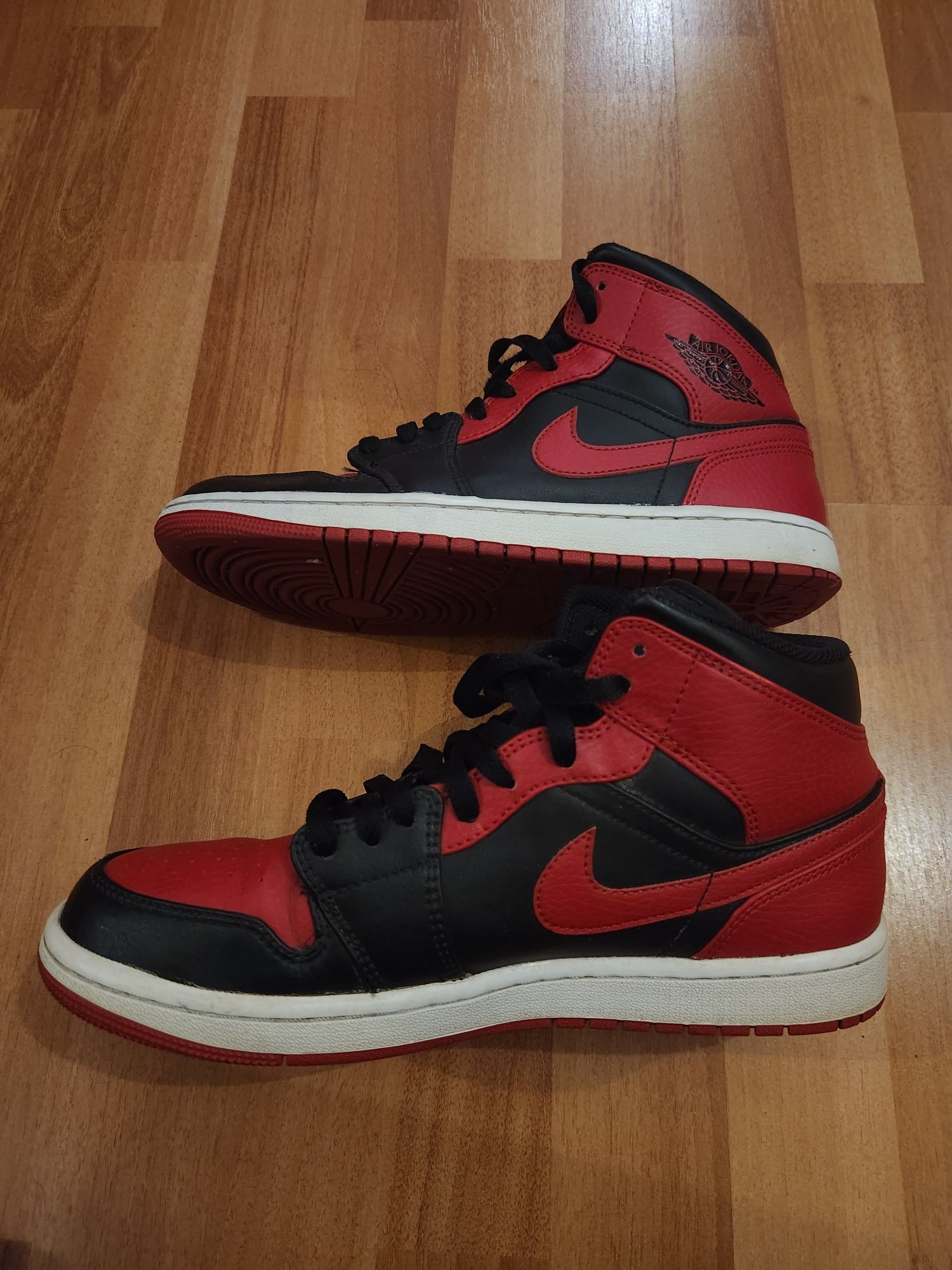 AIR JORDAN 1 mid banned EUR 42 / US 8.5