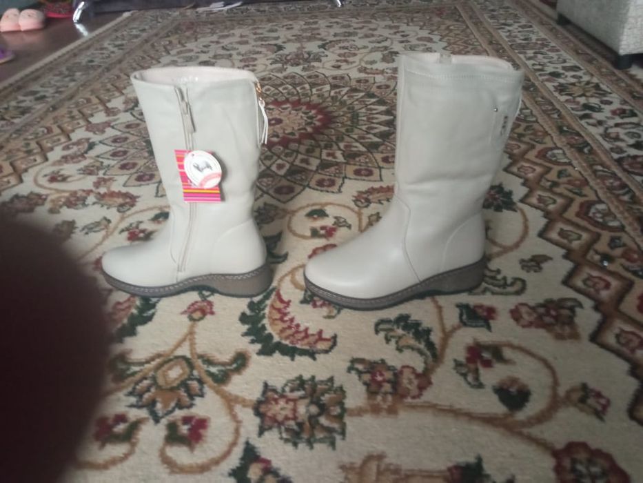 Женские зимние сапоги