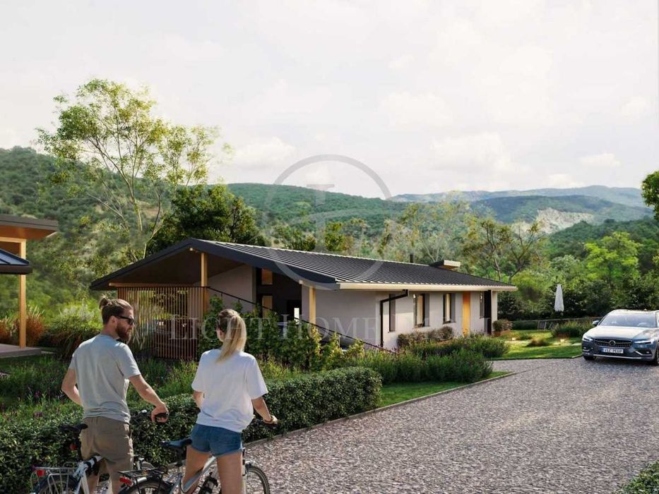 Реф. 1404 Самостоятелна Къща с Двор / с. Храбрино