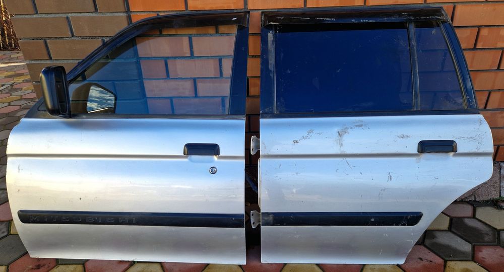 Двери на  Митсубиси монтеро спорт