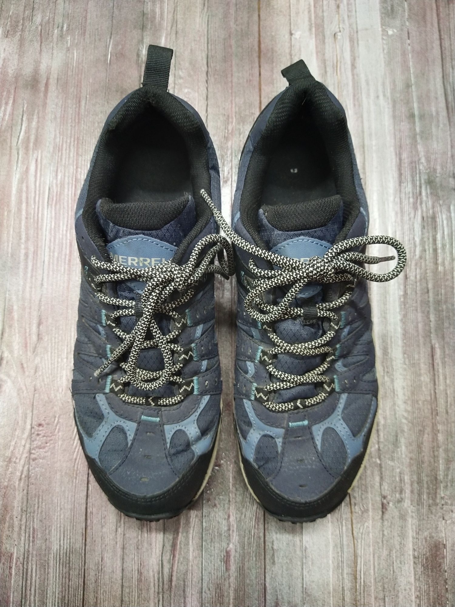 Кроссовки Merrell в отличном состоянии. Размер: 44. США. Качество