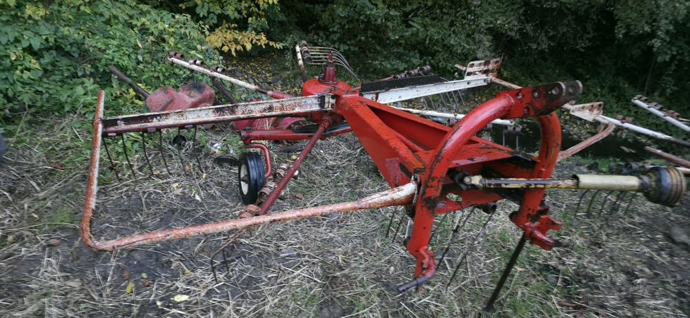 Greblă de adunat KUHN GA 280 SI 300