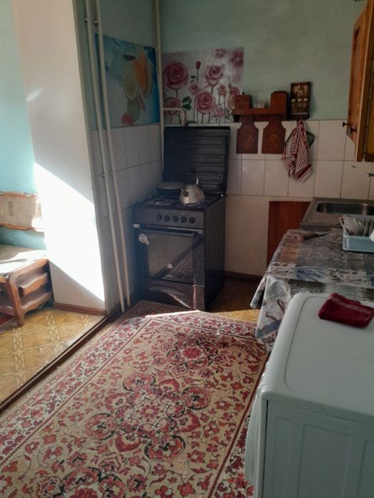 Срочно продаем 4-х комн. квартиру на Юнусабад возле ТЦ High Town