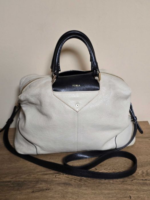 Furla оригинална дамска чанта от естествена кожа