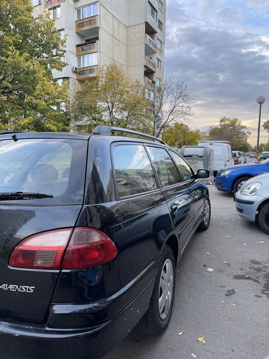 Toyota Avensis 2.0 TDI - Запазен автомобил