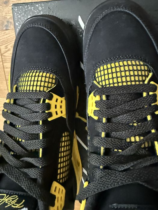 Jordan 4 Retro Thunder