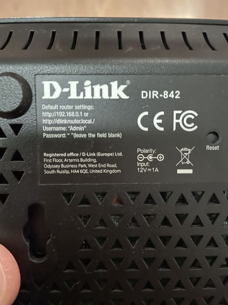 Router D-Link  DIR842, AC1200 dual band, Gigabit