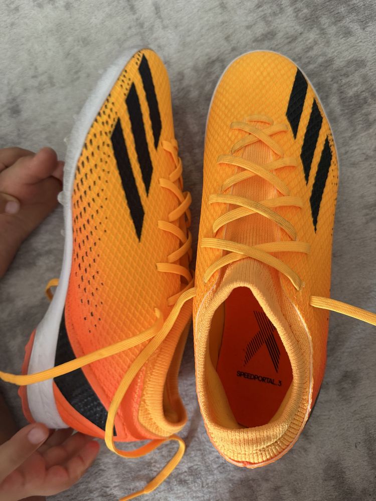 Бутонки adidas
