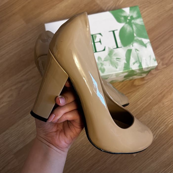 Pantofi de lac cu toc gros