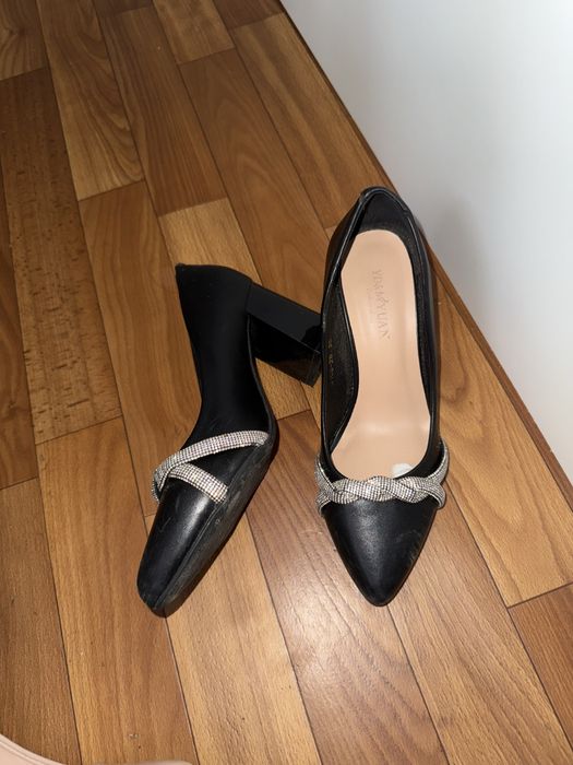 Черные туфли б/у 35 размер