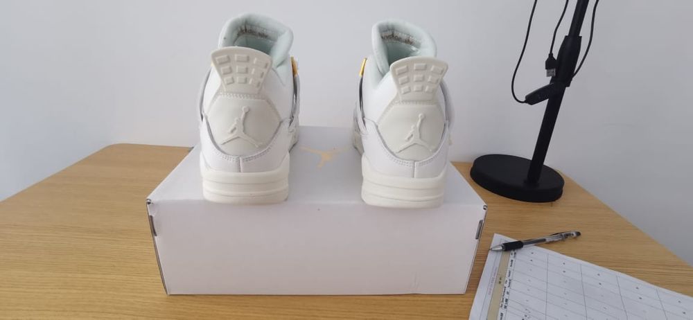 Air Jordan 4 Metallic Gold