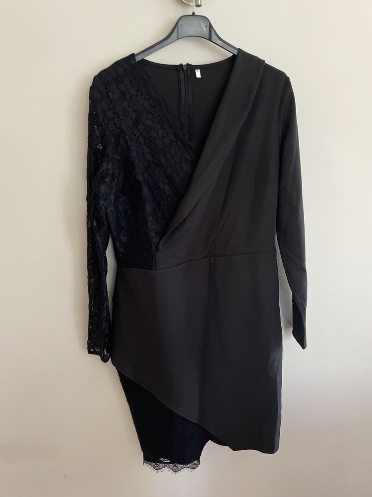 Vand Rochie Neagra