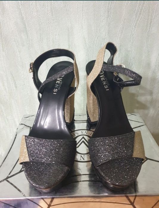 Продам басаножки 38 р Новые