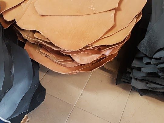 Естествена кожа бланк за колани,кании,тапицерия,кожи за чанти и обувки