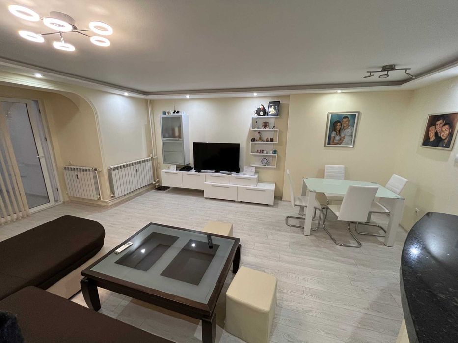 Дава се под наем Двустаен апартамент в Бургас, Лазур - 75 кв.м за 600 € - Снимка #11