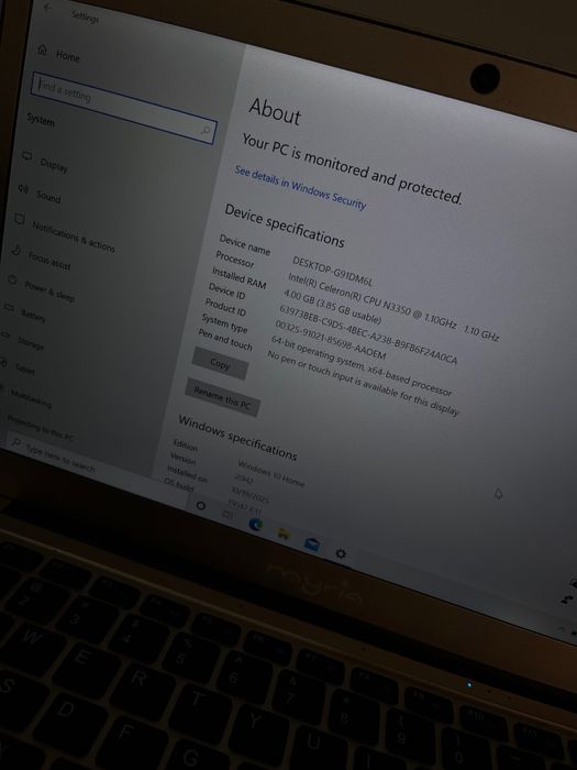 Laptop Myria my 3850