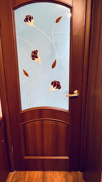 Продам межкомнатные двери