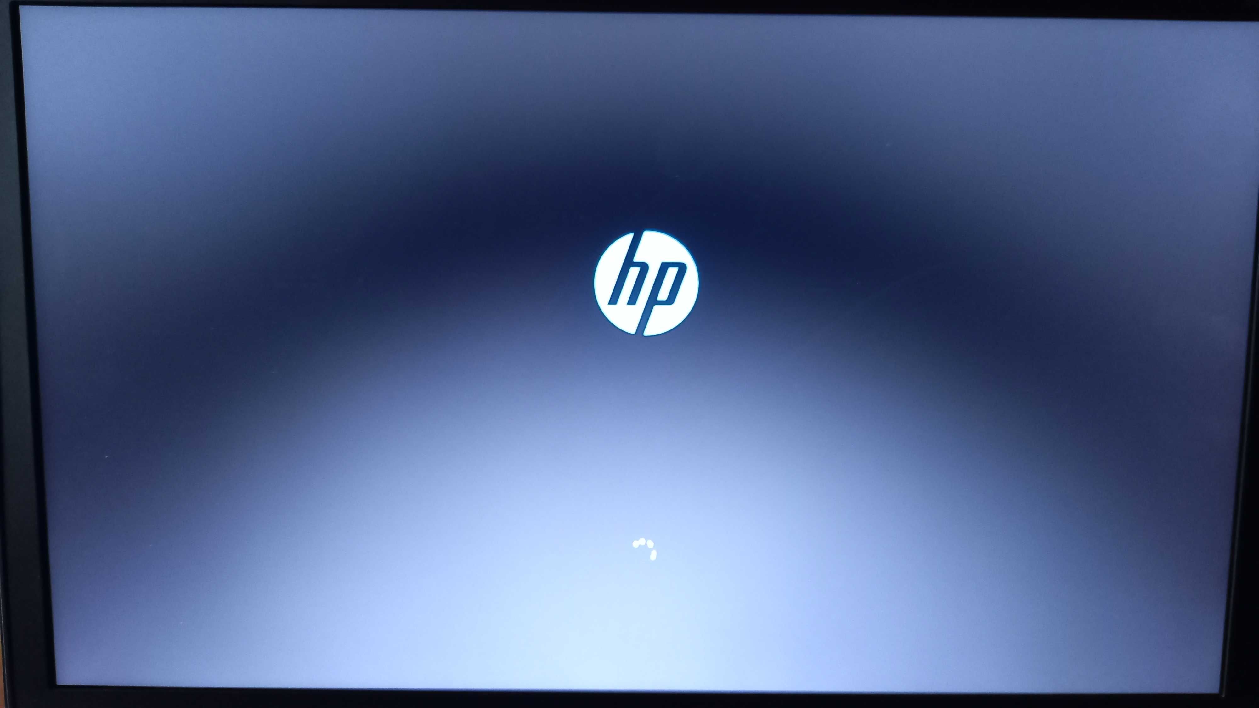 Лаптоп HP-15,6 инч