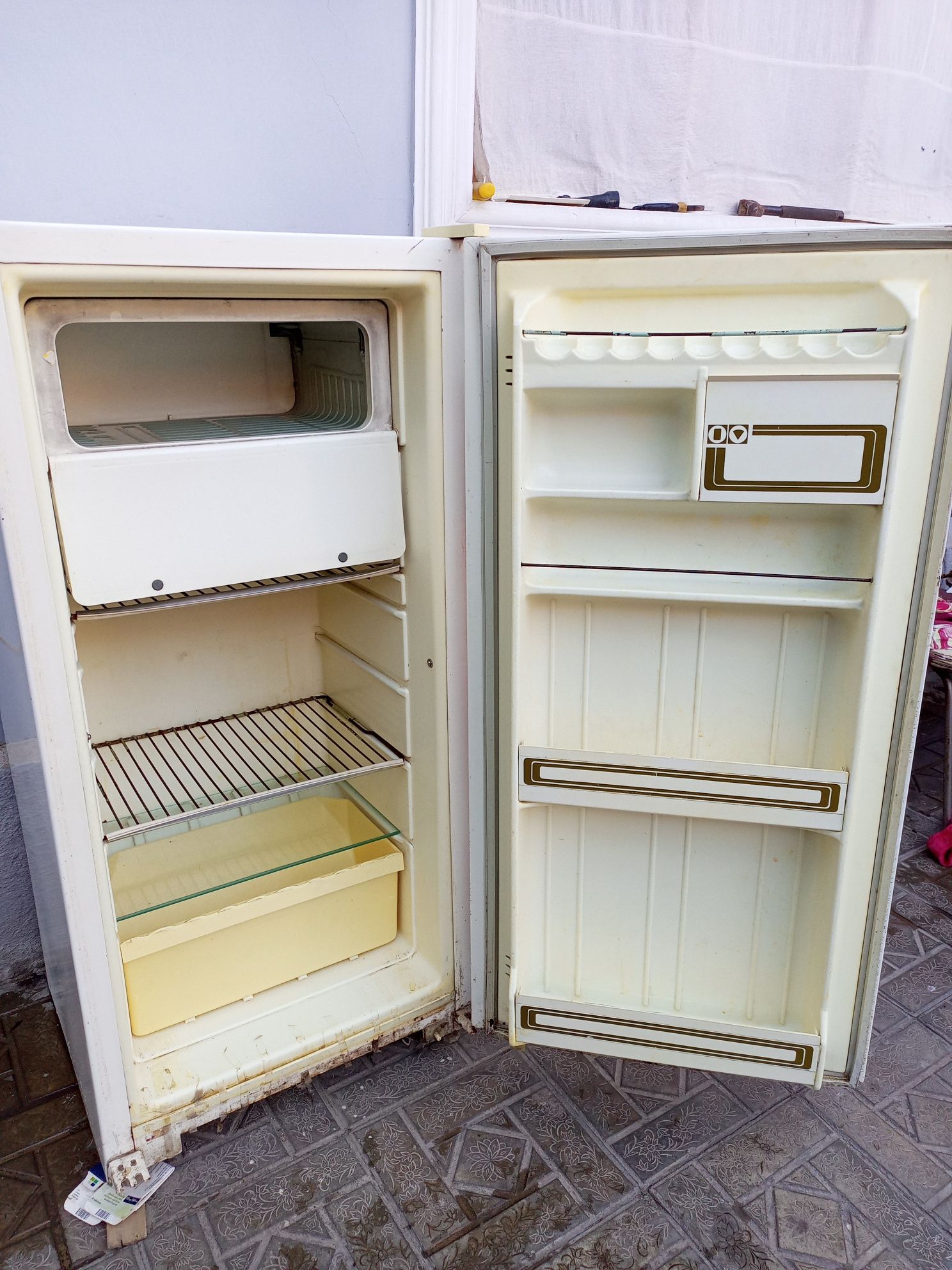 Продается холодильник