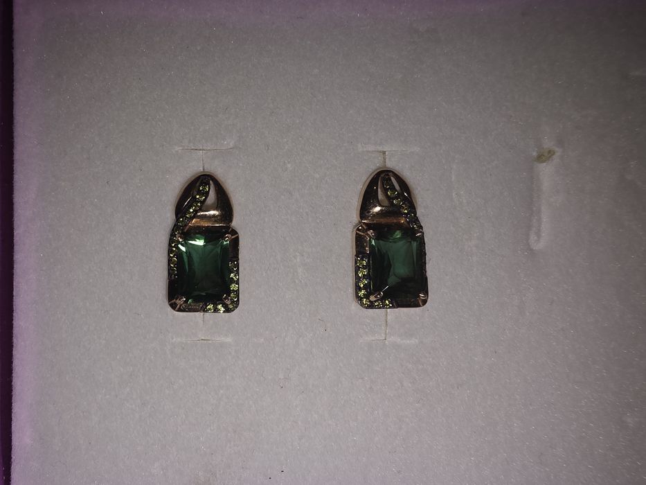 Золотые серьги с турмалином :)