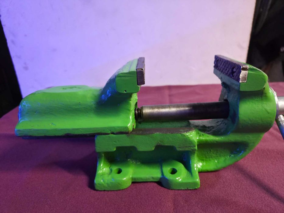 Малко Менгеме Продава