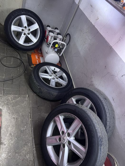 R17/60/215 Camry use диск