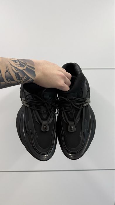 BALMAIN Unicorn черни