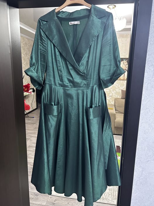 Элегантное зелёное платье Boone • Размер 46 (EU)