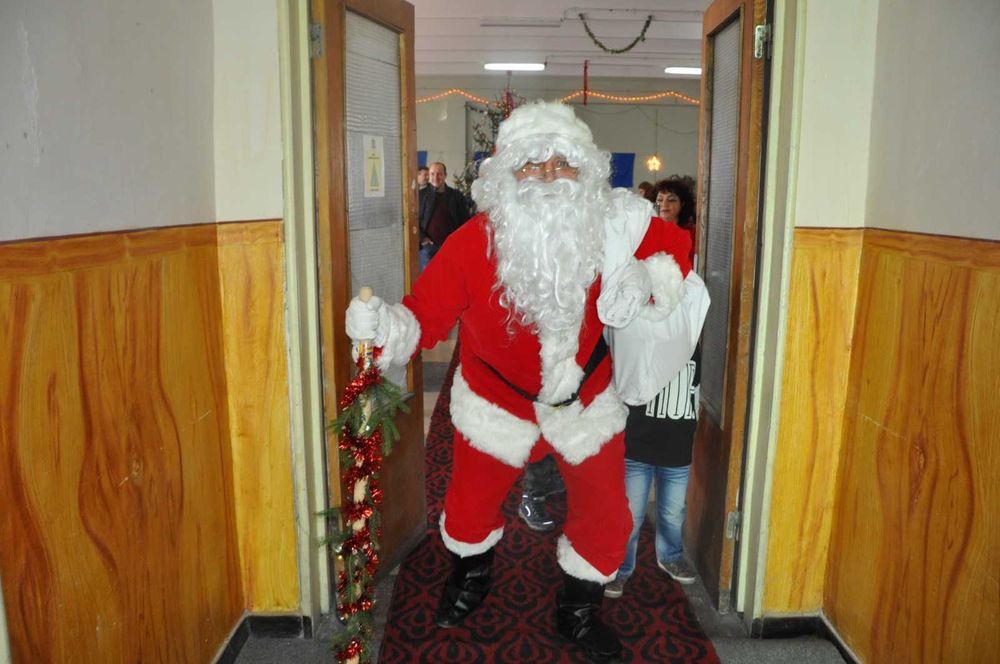 Moș Crăciun de inchiriat