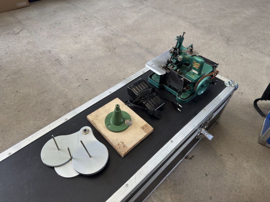 Аверлок желтая бабочка