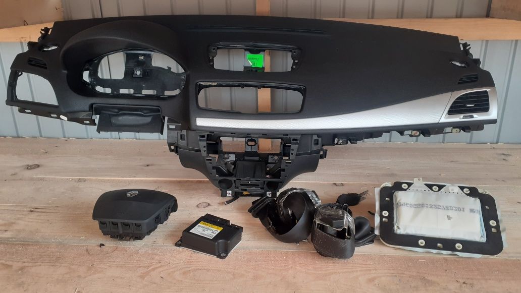 Kit Airbag Plansa Bord Renault Megane3 din 2010